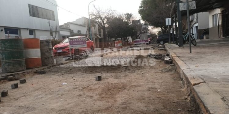 Avanza la restauración del pavimento: ¿por cuánto tiempo trabajarán en J. Ingenieros?