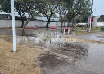 En plena sequía, se inundó una plaza rafaelina: ¿qué pasó?