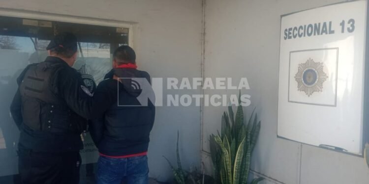 Atraparon a un delincuente luego de una persecución por el robo de un celular