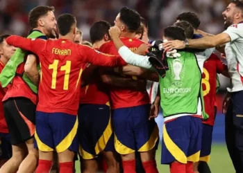 Se lo dio vuelta en cuatro minutos España derrotó 2-1 a Francia y jugará la final el domingo