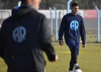Atlético se presenta en el Nuevo Monumental frente a Chicago