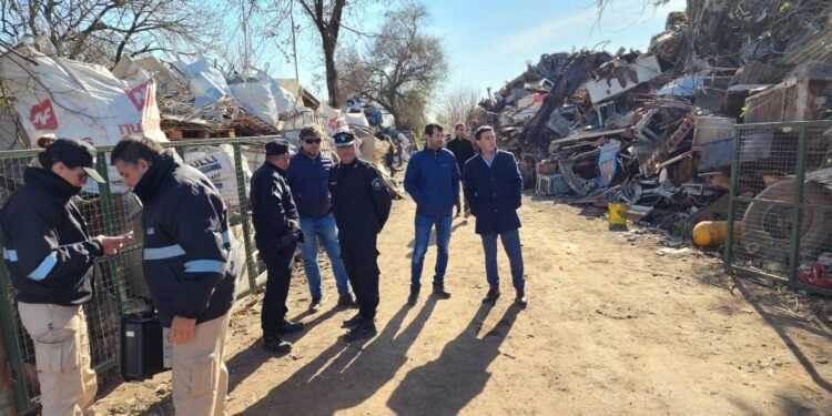 Allanamientos a chacaritas: 600 toneladas de materiales incautados en Rafaela, Lehmann, Frontera y Sunchales