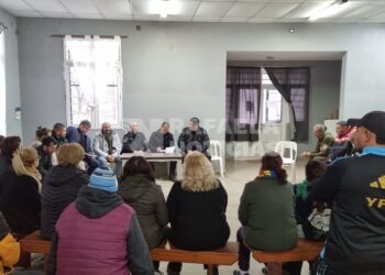 Los vecinos de Bo. 2 de Abril reclamaron y habrá una mesa de trabajo para seguir abordando la inseguridad