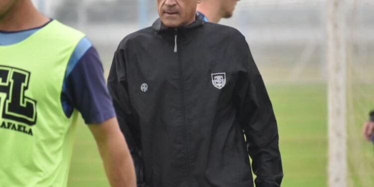 No va más: Fabián Nardozza dejó de ser el entrenador de Atlético