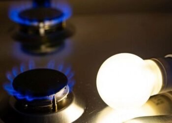El Gobierno vuelve a ajustar: suben las tarifas de luz y gas en septiembre