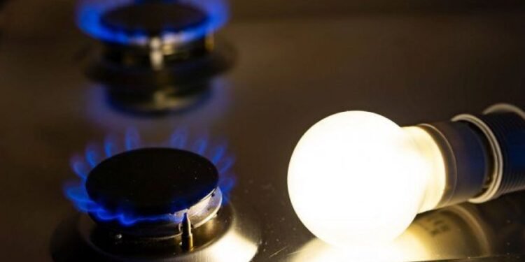 El Gobierno vuelve a ajustar: suben las tarifas de luz y gas en septiembre