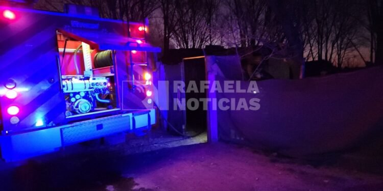 Susto por un incendio en una vivienda del Asentamiento Sur