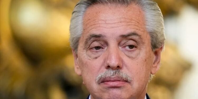 Alberto Fernández admitió que en su teléfono había videos íntimos y que él se lo dio a su hijo de dos años