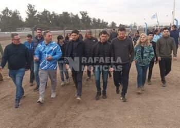 Pullaro participó del cierre del «Sueño Celeste», que convocó a una multitud en Rafaela