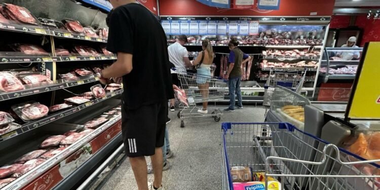 La inflación en Argentina fue del 4% en julio y acumuló 87% este 2024