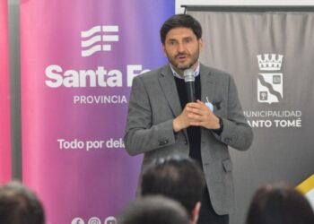 En entregas de escrituras, Pullaro remarcó que «la vivienda es una política pública» en Santa Fe
