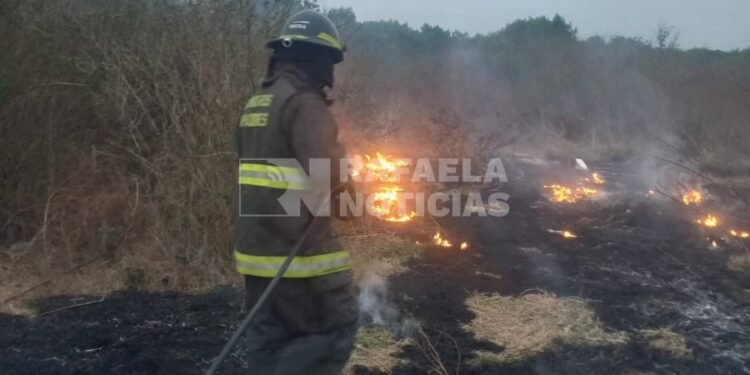 Bomberos sofocaron un incendio, provocado en el norte de Rafaela