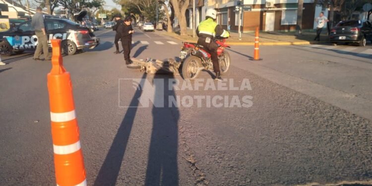 Siniestralidad Vial: un menor de edad sufrió lesiones y fue hospitalizado tras un accidente en Avda. Santa Fe
