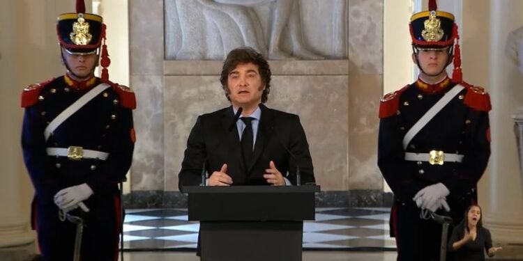 El Gobierno ya trabaja en el veto de la ley de movilidad jubilatoria: las opciones que analiza si el Congreso insiste con la norma