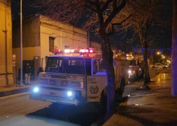Incendio en en Ameghino: una mujer fue trasladada al hospital tras siniestro en su domicilio
