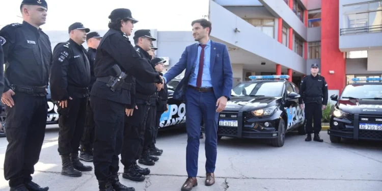 Acto presidido por Pullaro Patrulleros y motos para el departamento San Martín