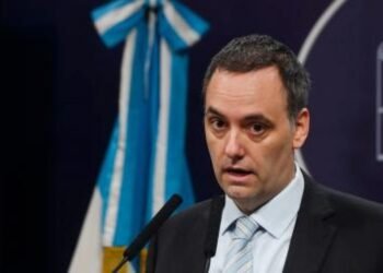 De vocero a ministro: el Gobierno oficializó el ascenso de Manuel Adorni