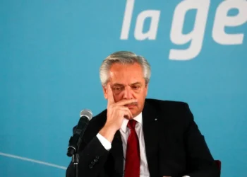 Alberto Fernández fue imputado por una extensión «política» de la cuarentena