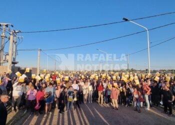 Los beneficiarios de los 315 lotes ya tienen oficialmente el terreno en su poder