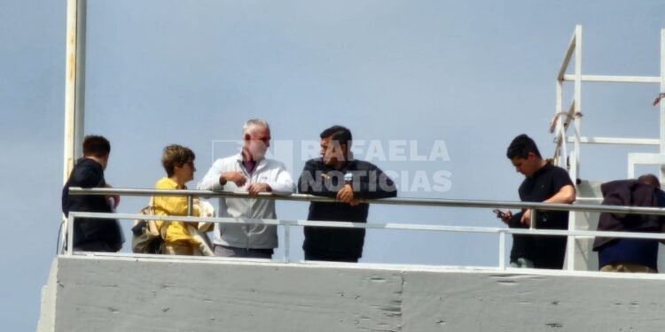 El sueño de las Indy en Rafaela: Ricardo Juncos y el jefe de autódromos de IndyCar inspeccionaron el óvalo de Atlético