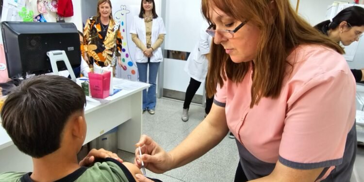Operativo Dengue: Provincia inició la campaña de vacunación y el jueves le toca a Rafaela