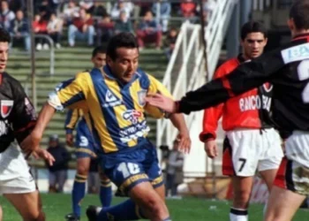 Ídolo de Central y jugó en Colón… Sufrió un ACV: preocupa la salud del «Negro» Palma