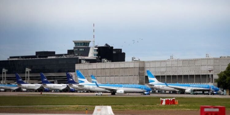 Diputados: el Gobierno logró dictamen para privatizar Aerolíneas Argentinas y la discusión pasa al recinto