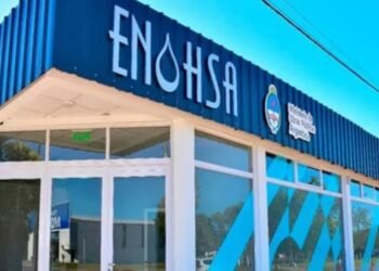 El Gobierno decide cerrar Enohsa: ¿qué pasará con las obras de agua potable y las cloacas?
