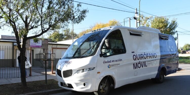 El Quirófano Móvil  visita el barrio Plaza Grande
