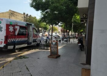 Una mujer fue atacada por un perro y sufrió graves heridas