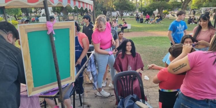 Rafaela se vistió de rosa en una emotiva jornada de concientización sobre el cáncer de mama