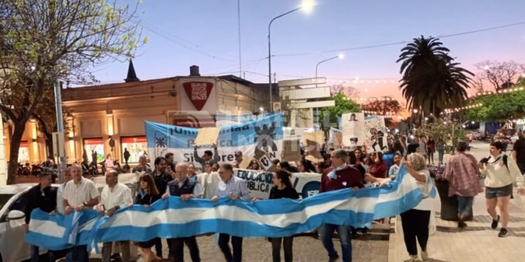 Rafaela se movilizó nuevamente en defensa de la educación pública