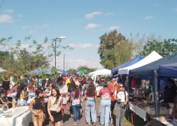 El barrio Fátima celebró su aniversario con una gran y multitudinaria fiesta