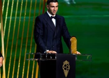 Rodri Hernández ganó el Balón de Oro y el «Dibu» Martínez fue elegido como el mejor arquero del mundo