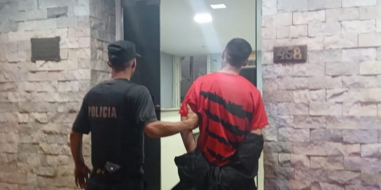Grave: violenta entradera en barrio Sarmiento, con un septuagenario herido