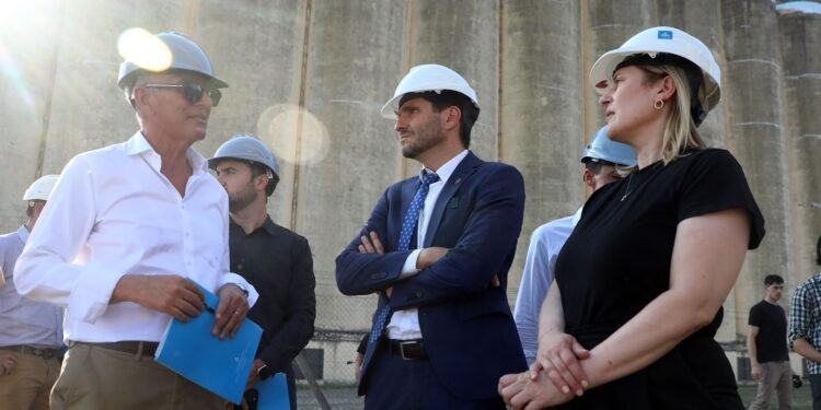 Pullaro: “Para el desarrollo estructural de la provincia hay que reactivar el puerto de Santa Fe”