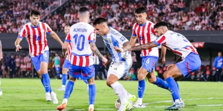 Argentina recibe a Perú en el último partido del año