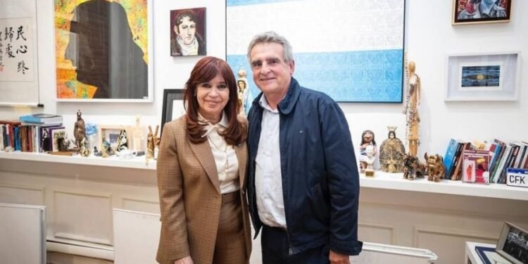 «Si se aprueba la ley de ficha limpia es la primera ley de la democracia Argentina que está destinada a una sola persona»