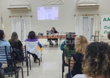 Polémica por libros de secundaria con presunto contenido sexual: «Se sacan párrafos descontextualizados»