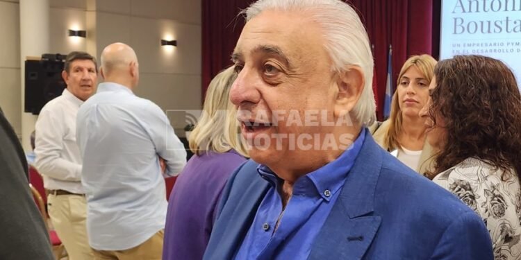 Antonio Boustani presentó su libro en Rafaela: «Necesitamos un proyecto político para las pymes»