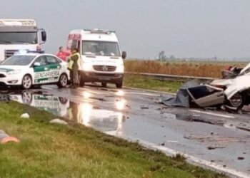 Tragedia en la Ruta 33: una mujer iba rumbo a dar a luz y en un accidente fallecieron su esposo y su hijo