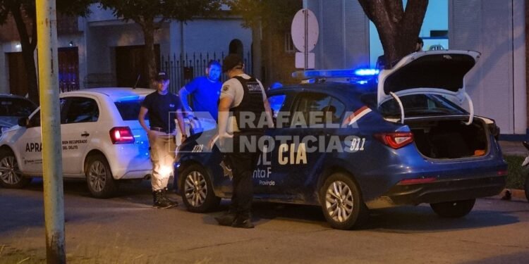 Detenido tras intentar robar en una camioneta en barrio 30 de octubre