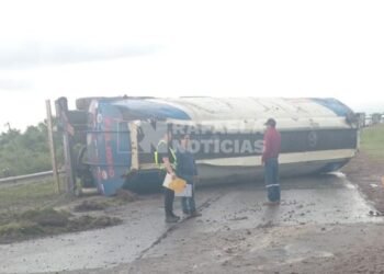 Ruta Nacional 34: vuelco de camión y corte total