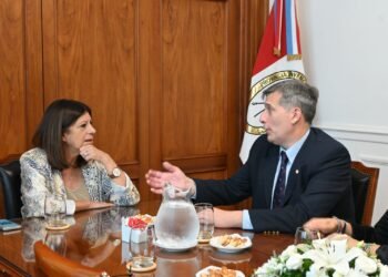 Educación: el Presupuesto 2025, con foco en el Programa 1000 Aulas, mejoras en infraestructura escolar y Boleto Educativo