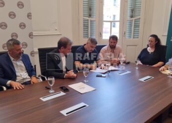 Entregaron más de 7 millones de pesos a Centros Comerciales a Cielo Abierto de Rafaela