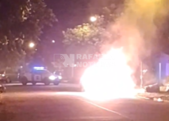 Sucedió en la noche del domingo: se incendió completamente un automóvil