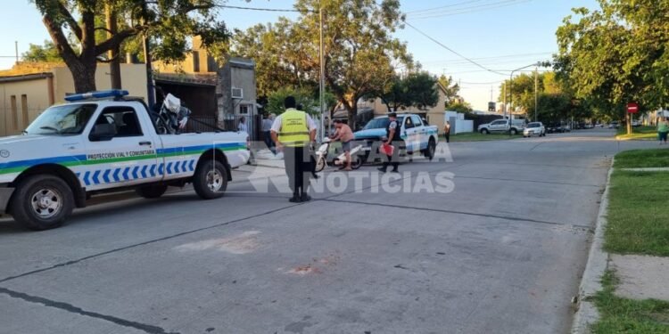 Operativo de tránsito en una esquina conflictiva de barrio Jardín