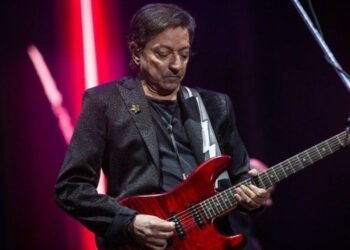 Julio Moura, guitarrista de Virus, investigado por la muerte de su pareja en La Plata