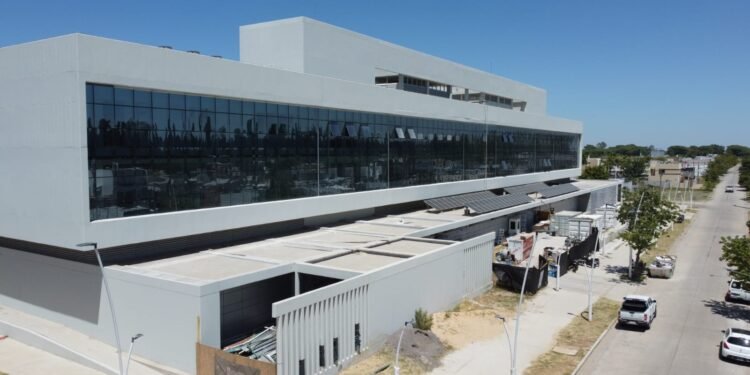 Equipos para el nuevo Hospital: seis oferentes para proveer instrumental quirúrgico