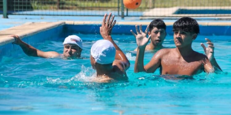 Nueva Oportunidad no se toma vacaciones: miles de jóvenes disfrutan de las actividades de verano